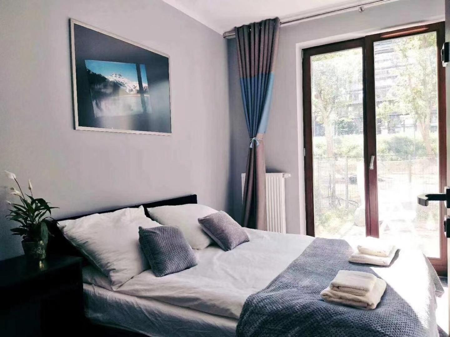 Airport Comfy Guest Home วอร์ซอ ภายนอก รูปภาพ